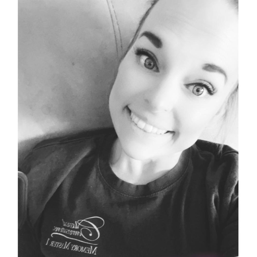 Meet your Posher, Caitlin